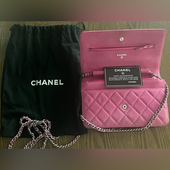 CHANEL Barbie Pink Wallet on Chain Authentic - Picture 4 of 4